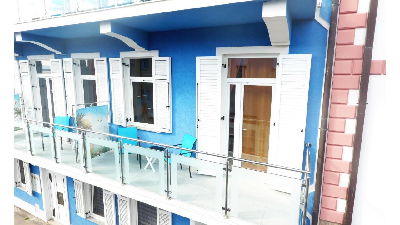 Villa Mit Whirlpool Fuer 32 Per 茨里克韦尼察 外观 照片